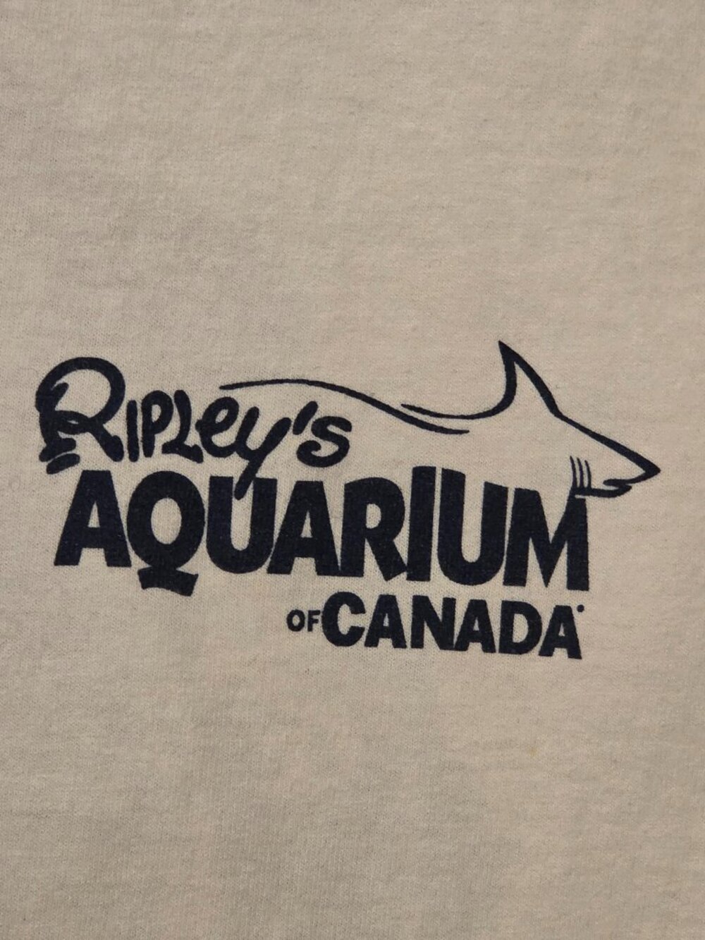 GENTLY USED, RIPLEY'S AQUARIUM CANADA TEE SHIRT, SMALL!!! - Picture 2 of 5